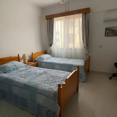 Away - 2bedroom In Tomb Of The Kings *