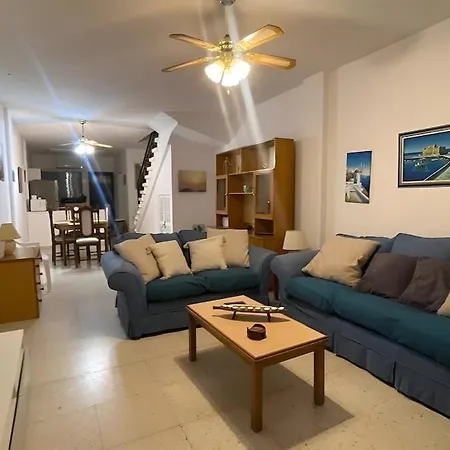 Away - 2bedroom In Tomb Of The Kings
