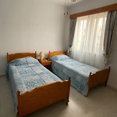 Away - 2bedroom In Tomb Of The Kings