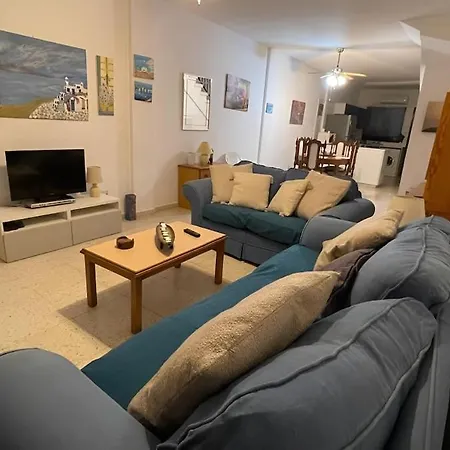 Away - 2bedroom In Tomb Of The Kings *