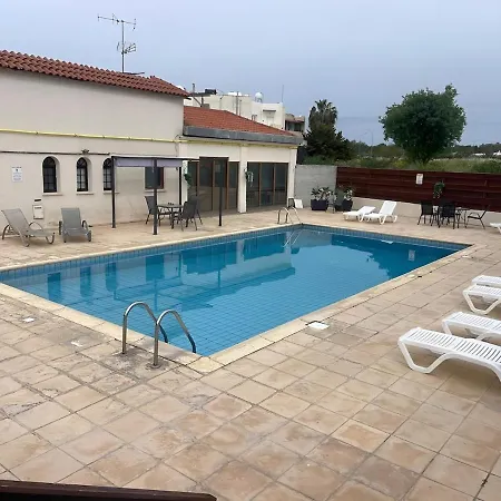 Away - 2bedroom In Tomb Of The Kings Hébergement de vacances Paphos